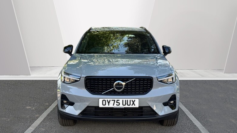 Volvo XC40 2.0 B4P Plus Dark 5dr Auto Petrol Estate